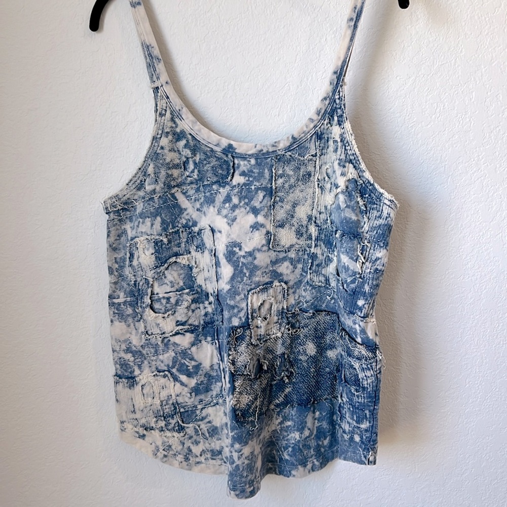 We the free oversized tank